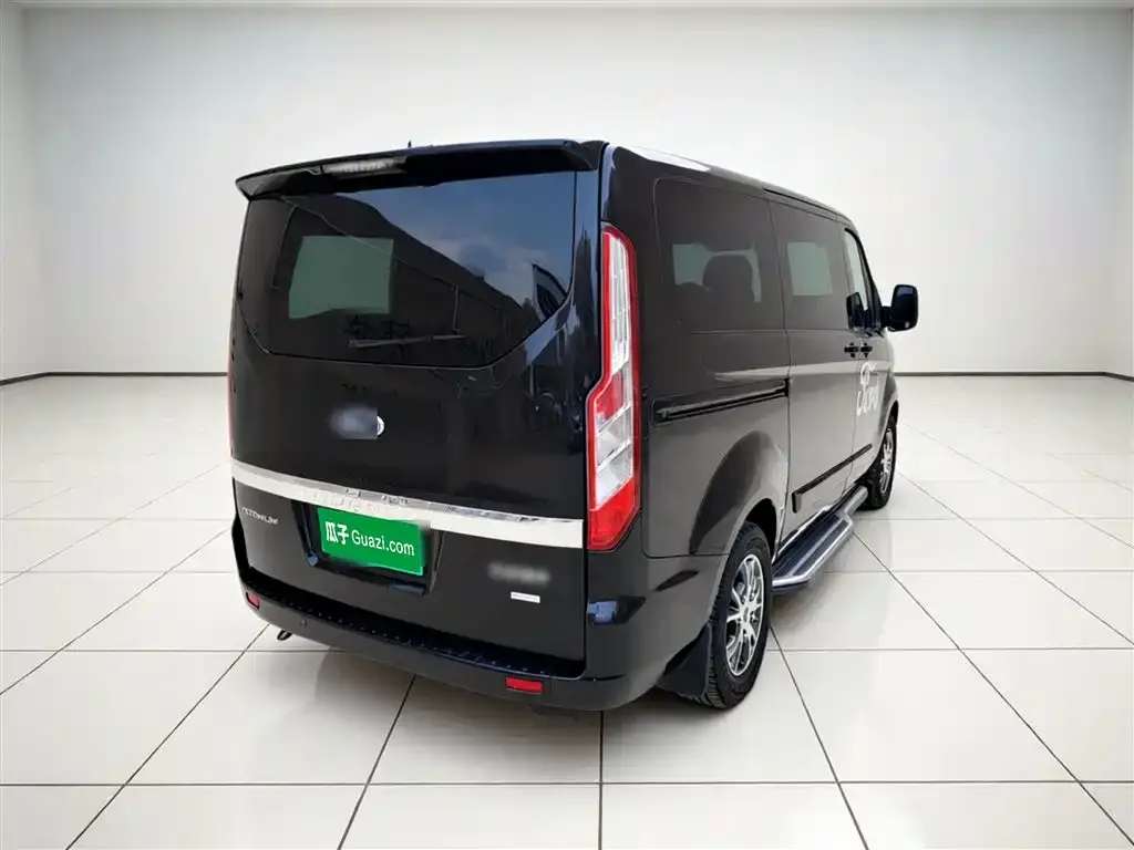 Ford Tourneo — фото 3