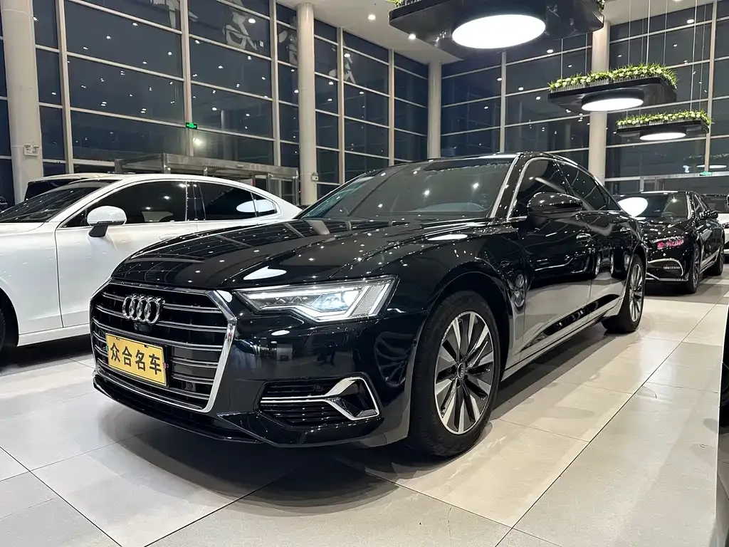 Audi A6L — фото 1