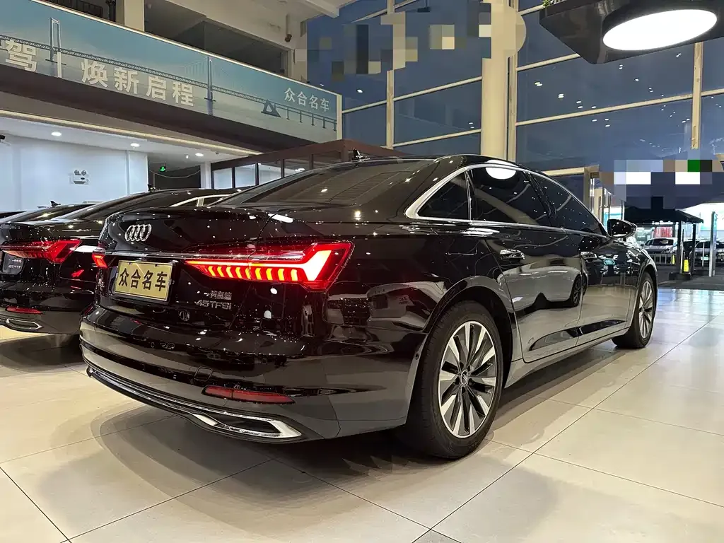 Audi A6L — фото 6