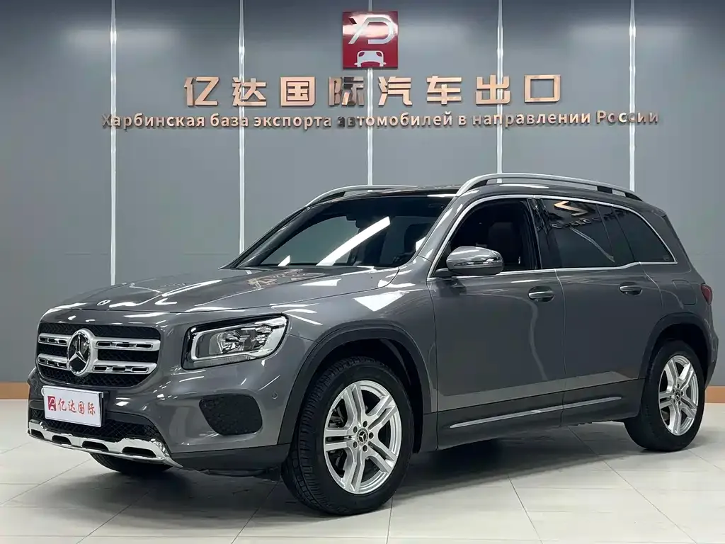 Mercedes-Benz GLB — фото 1