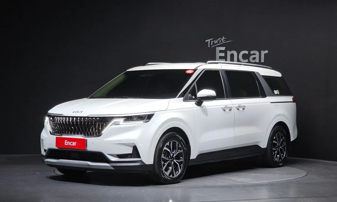 Kia Carnival — фото 1