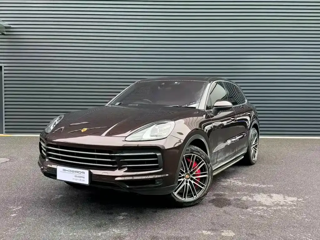 Porsche Cayenne — фото 1