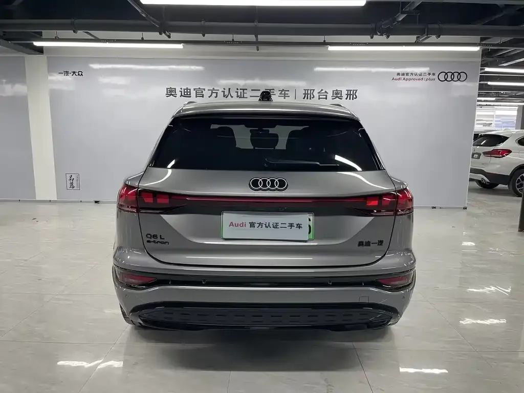 Audi Q6L e-tron — фото 4