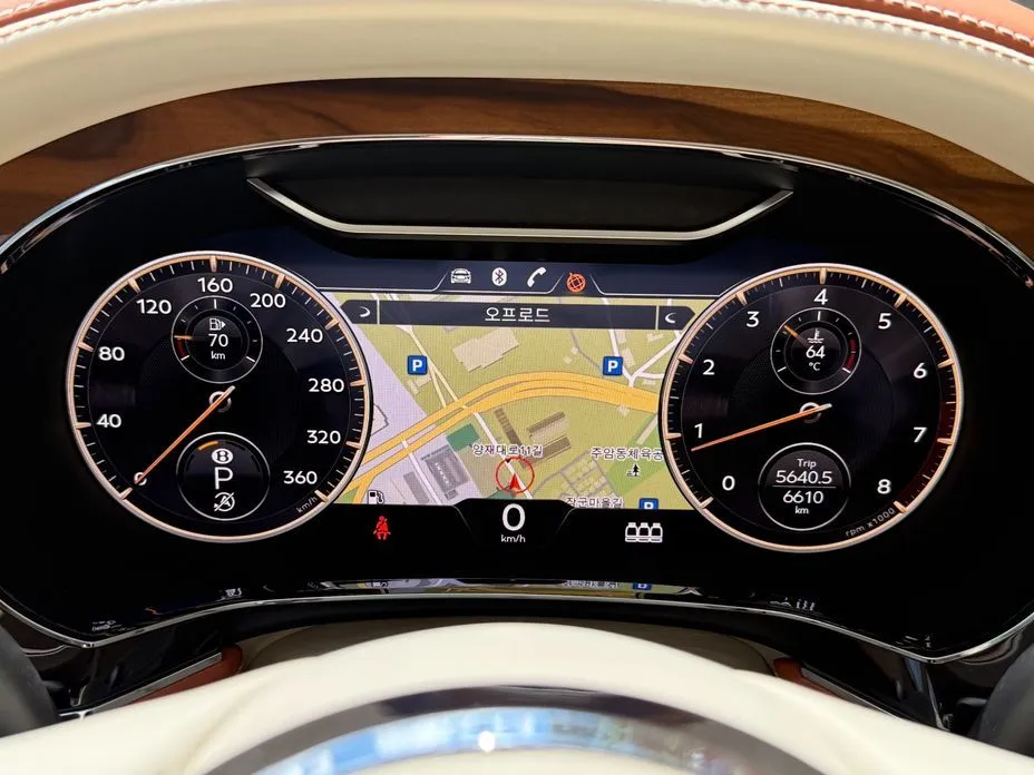 Bentley Flying Spur — фото 2