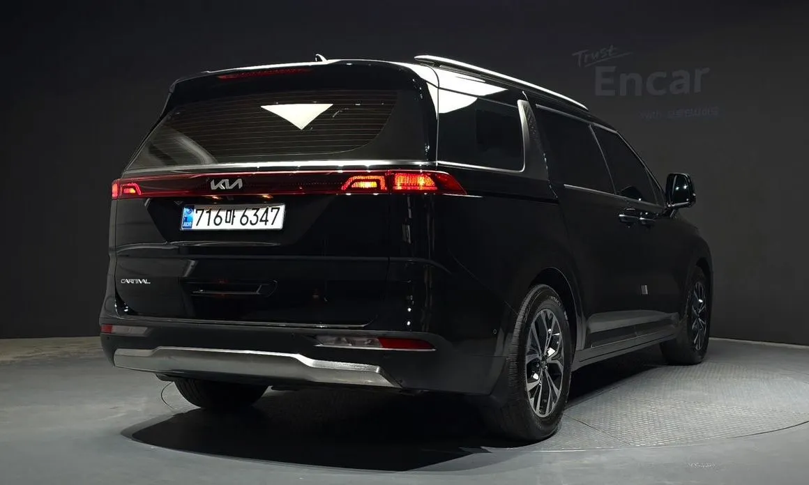 Kia Carnival — фото 7