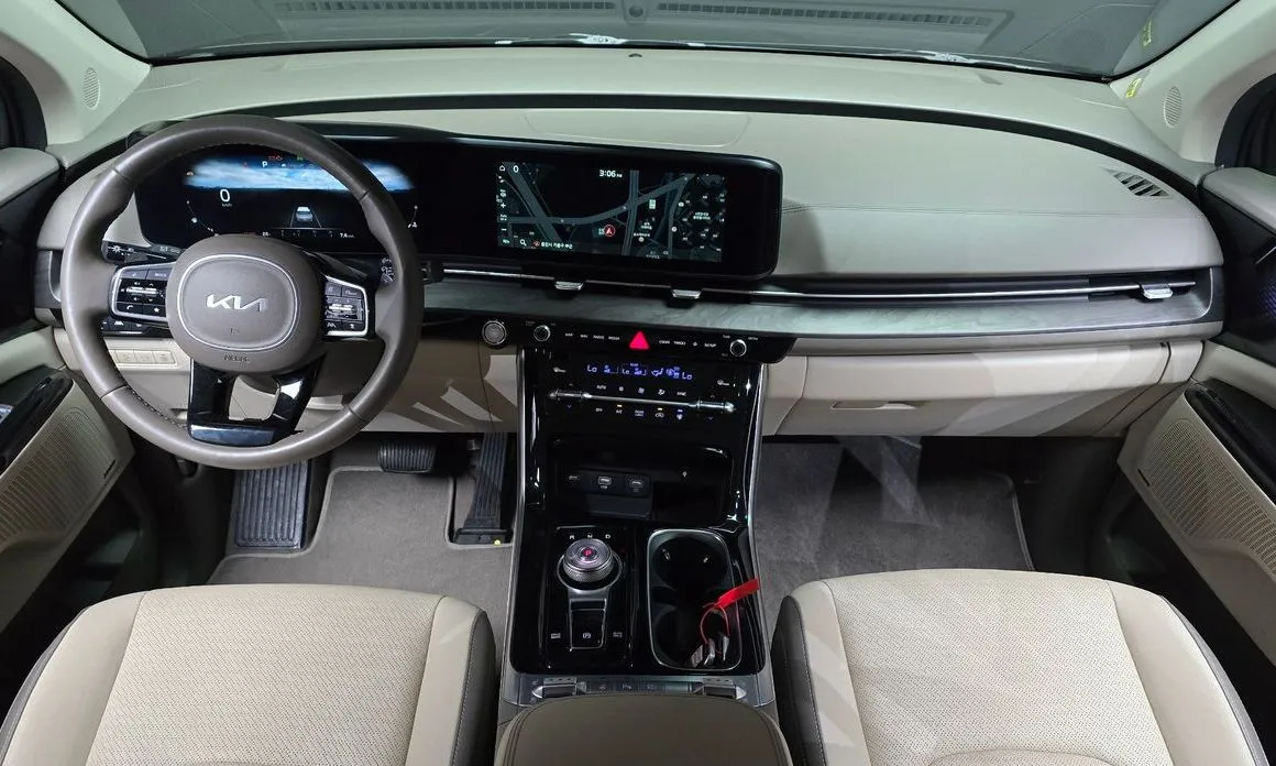 Kia Carnival — фото 4