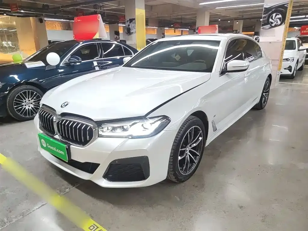 BMW 5 Series — фото 1