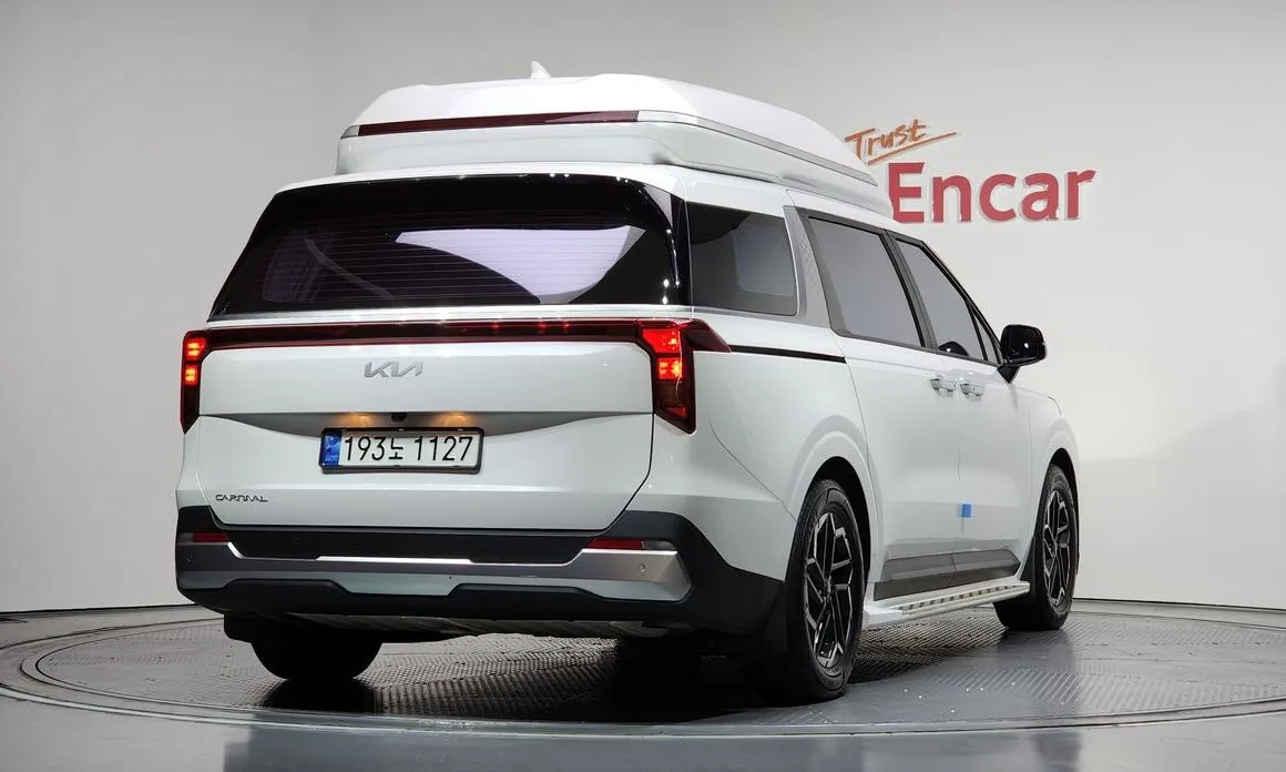 Kia Carnival — фото 10
