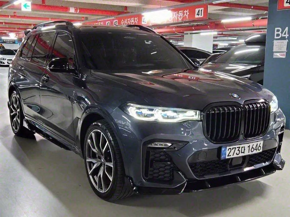 BMW X7 — фото 1