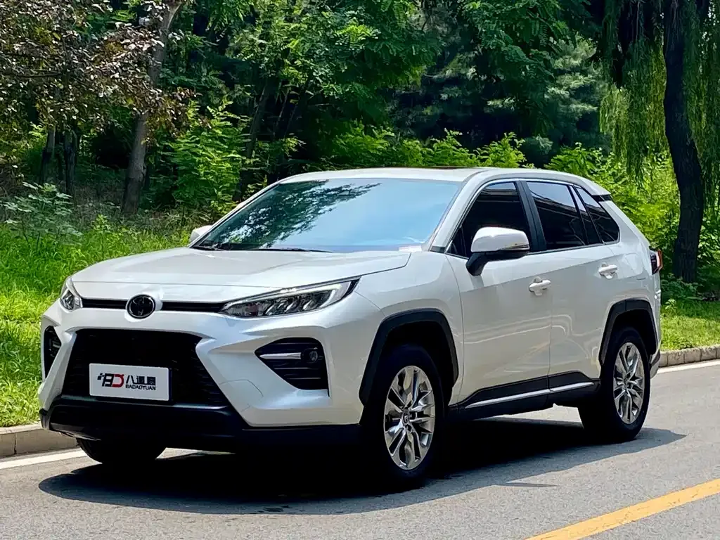Toyota Wildlander — фото 1