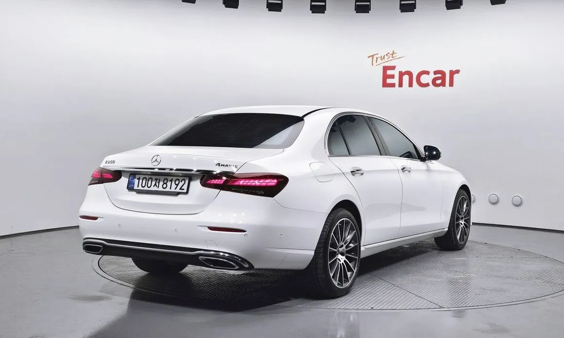 Mercedes-Benz E-Class — фото 5