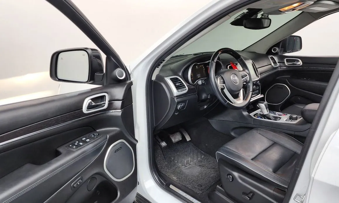 Jeep Cherokee — фото 2