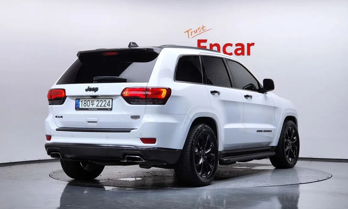 Jeep Cherokee — фото 6