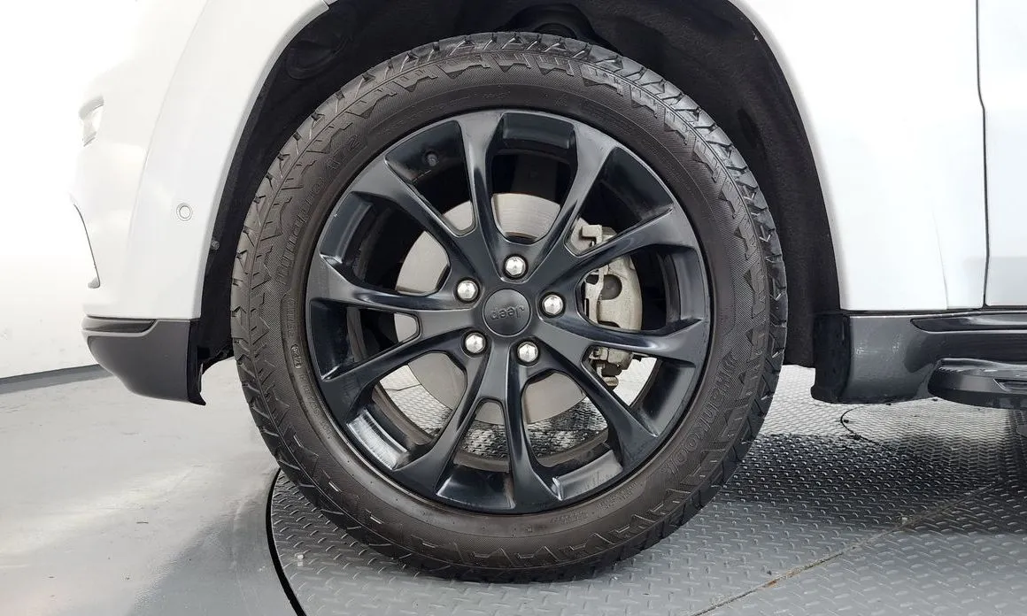 Jeep Cherokee — фото 9