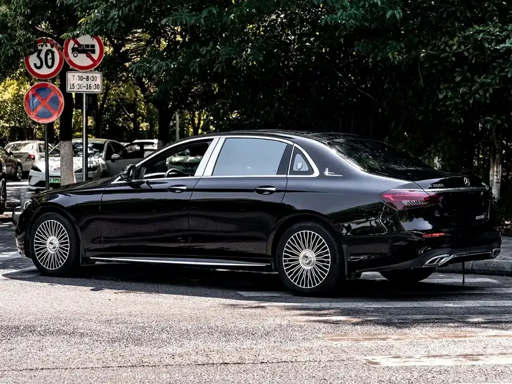 Mercedes-Benz E-Class — фото 10