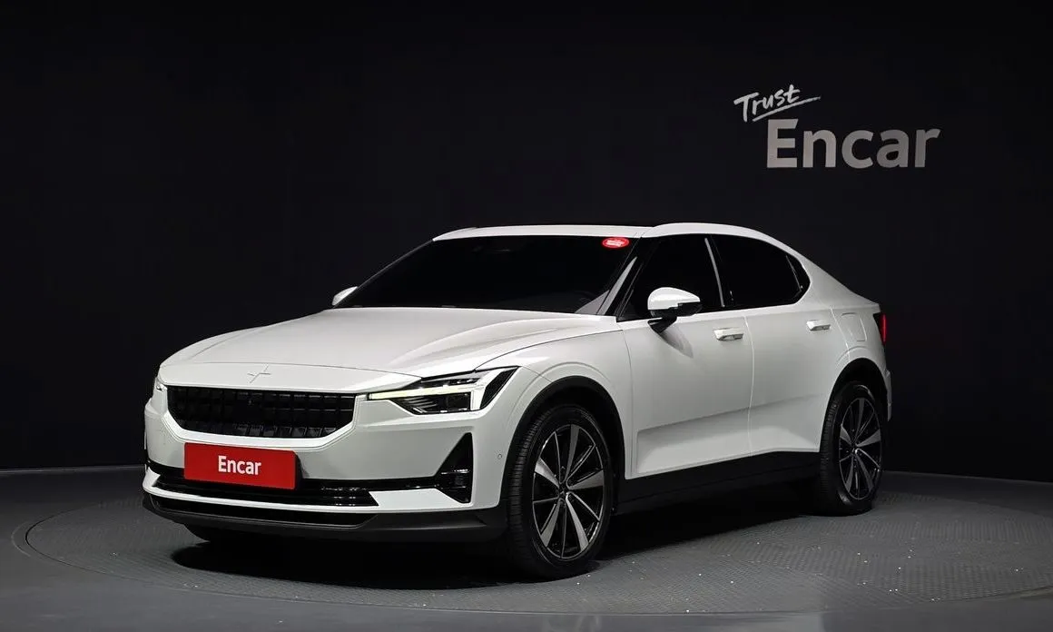 Polestar Polestar 2 — фото 1