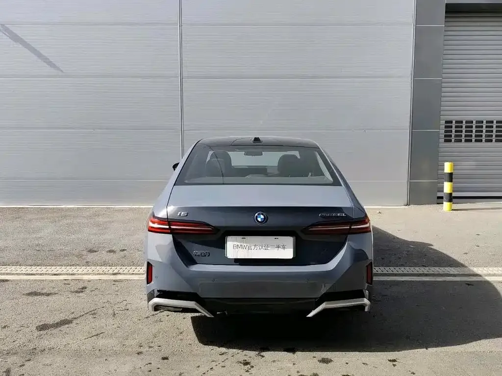 BMW i5 — фото 4