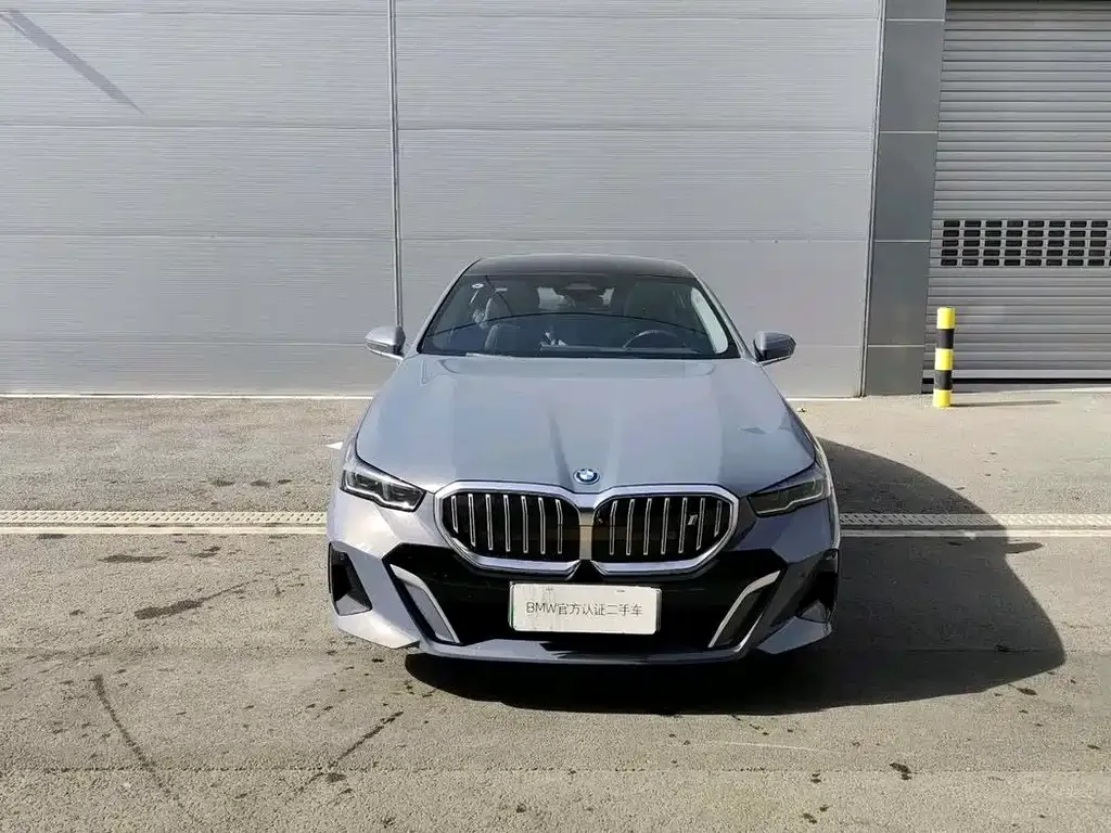 BMW i5 — фото 5