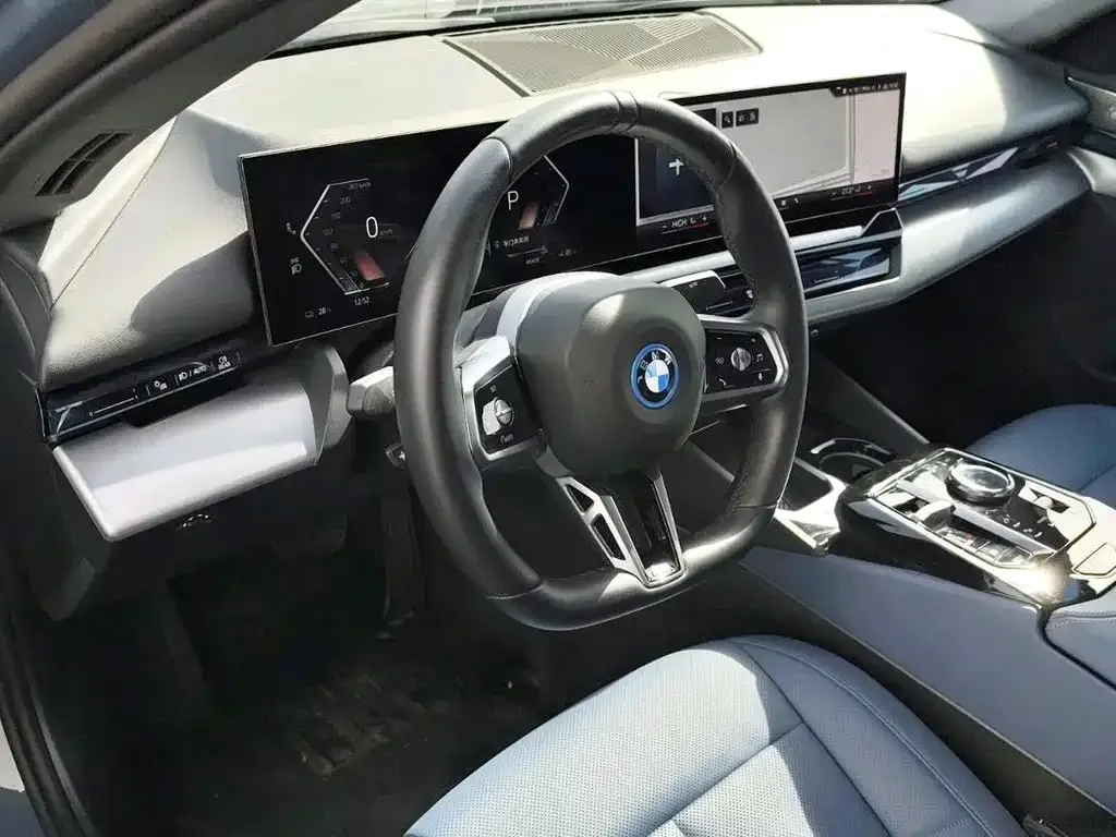 BMW i5 — фото 8