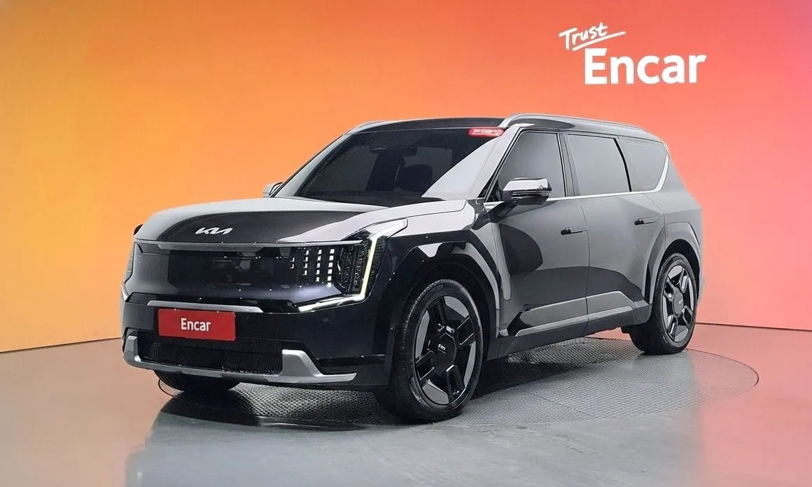 Kia EV9 — фото 1