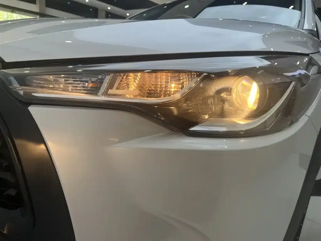 Toyota Corolla Cross — фото 2