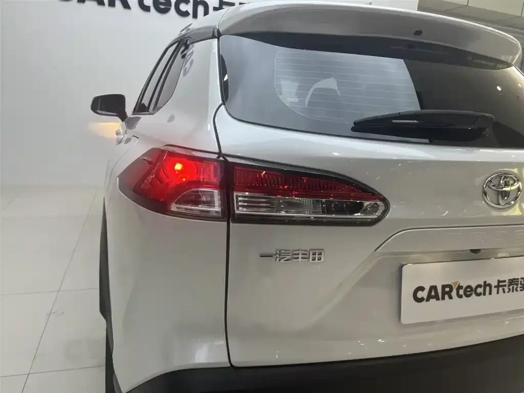 Toyota Corolla Cross — фото 6
