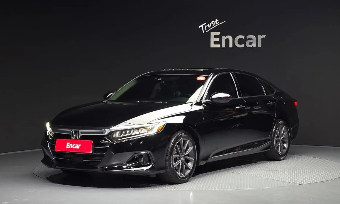 Honda Accord — фото 1