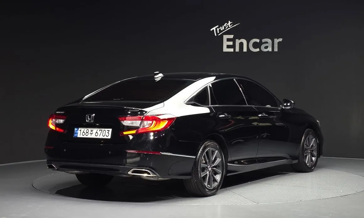 Honda Accord — фото 4