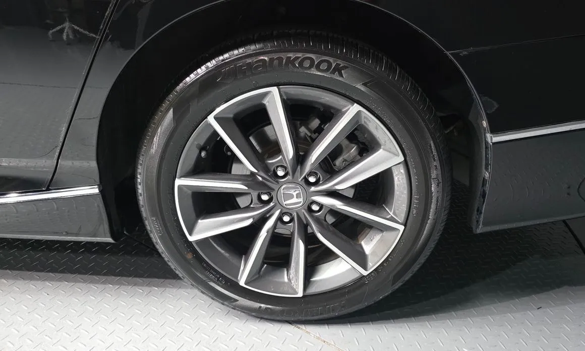 Honda Accord — фото 7