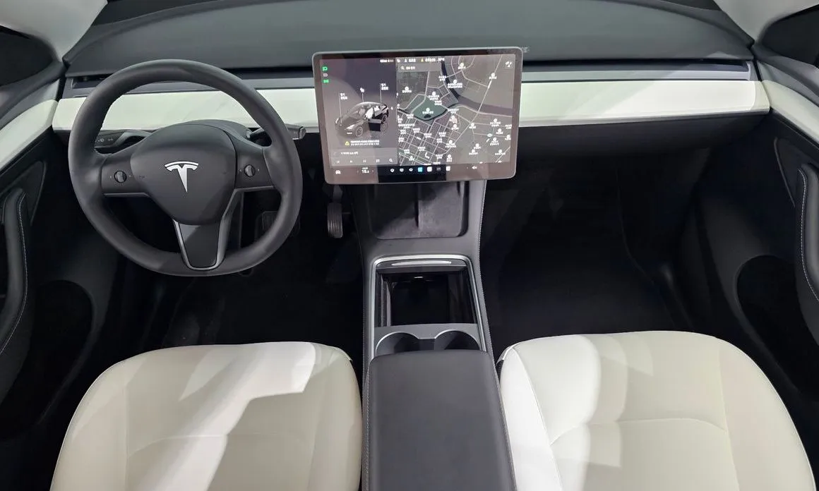 Tesla Model Y — фото 5