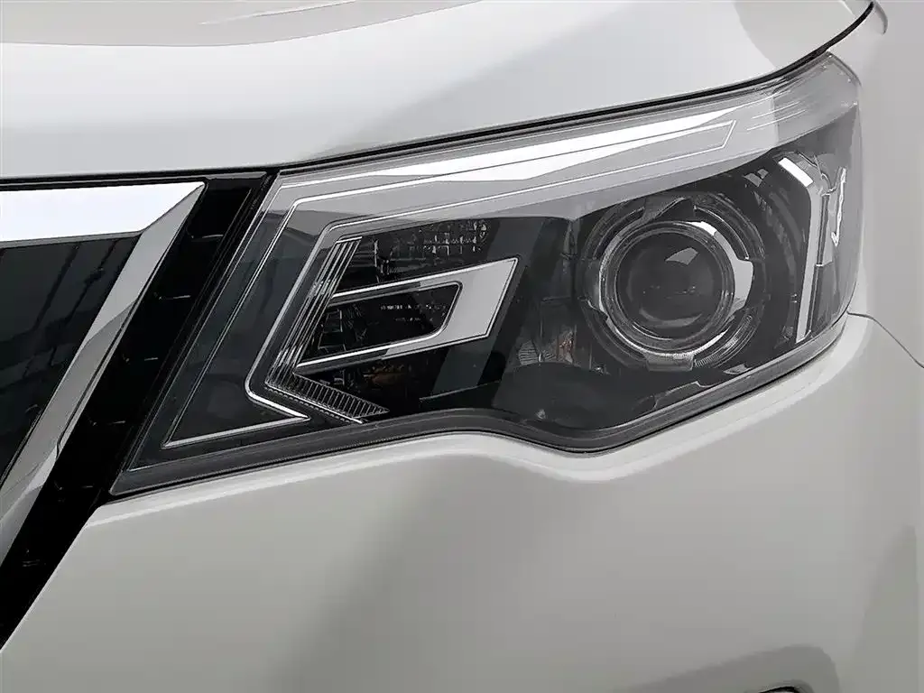 Nissan Terra — фото 10