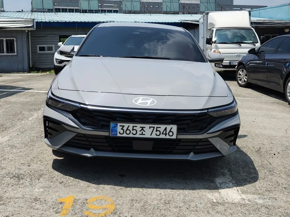 Hyundai AVANTE — фото 1