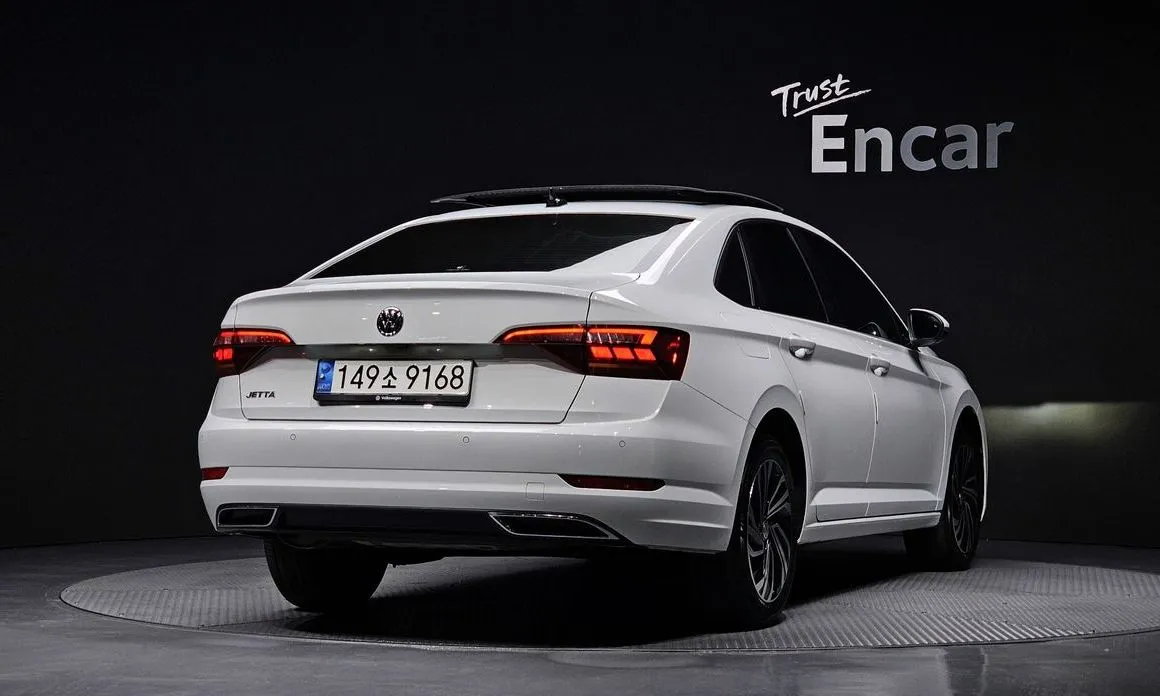 Volkswagen Jetta — фото 2