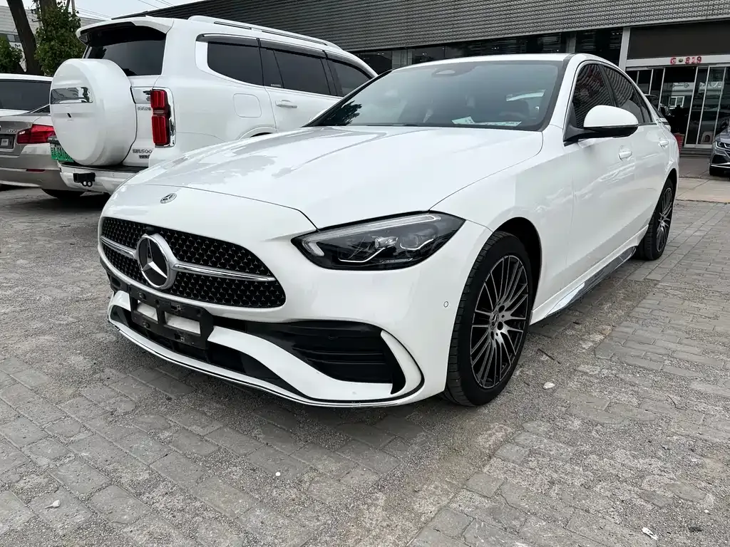 Mercedes-Benz C-Class — фото 1
