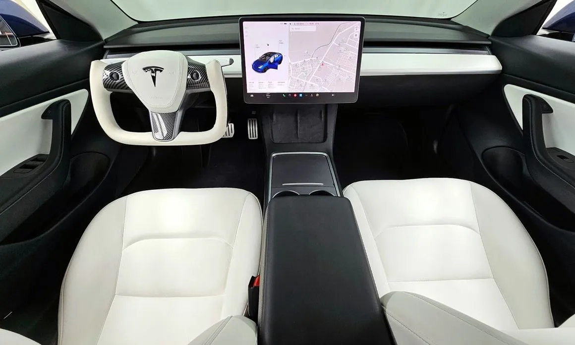 Tesla Model 3 — фото 9