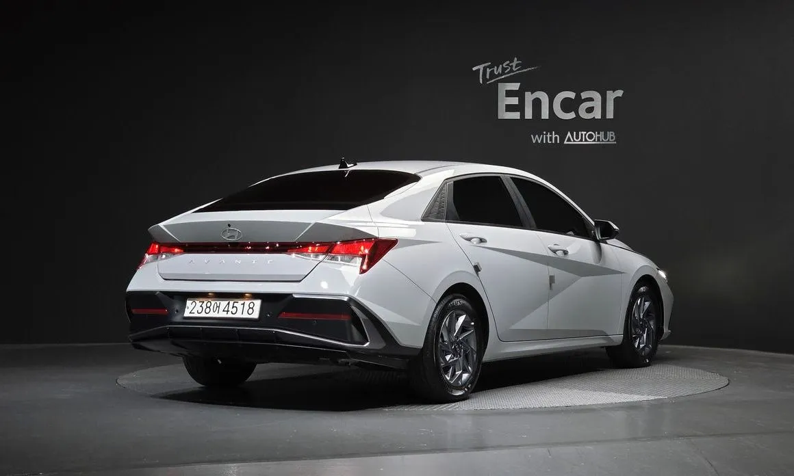 Hyundai AVANTE — фото 8