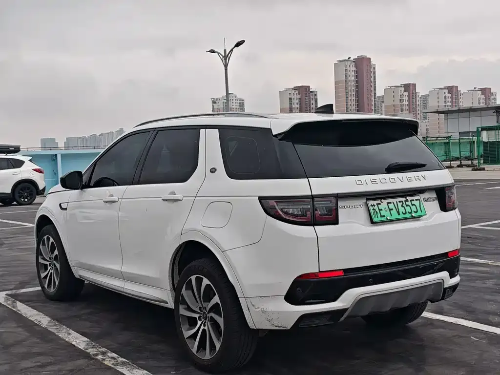 Land Rover Discovery Sport Hybrid — фото 9
