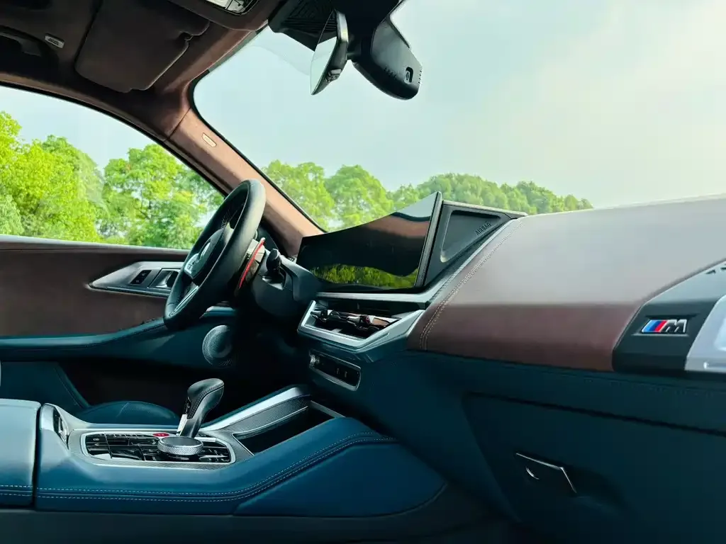 BMW XM — фото 2