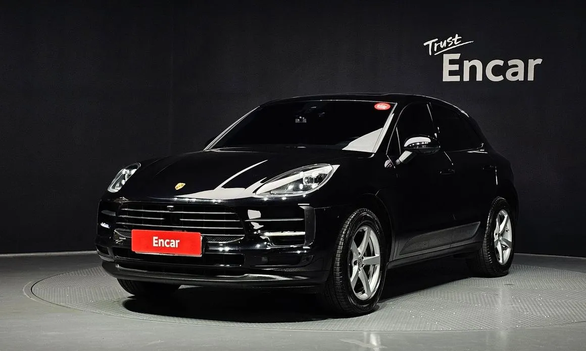 Porsche Macan — фото 1