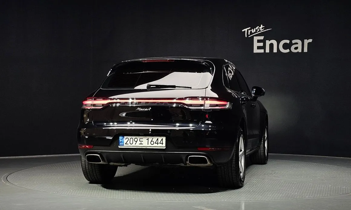 Porsche Macan — фото 8