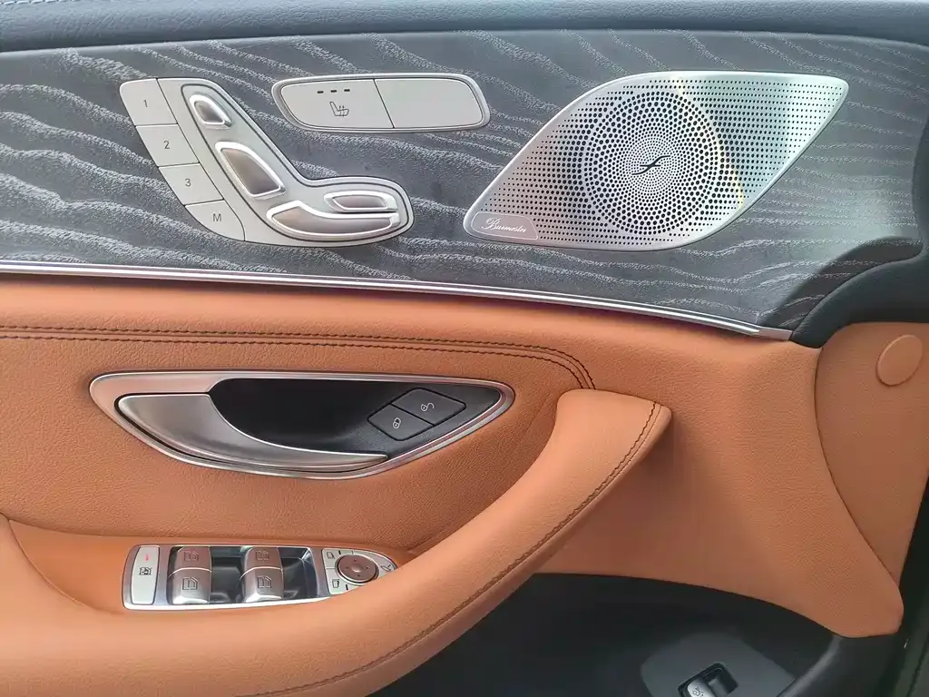 Mercedes-Benz CLS — фото 10