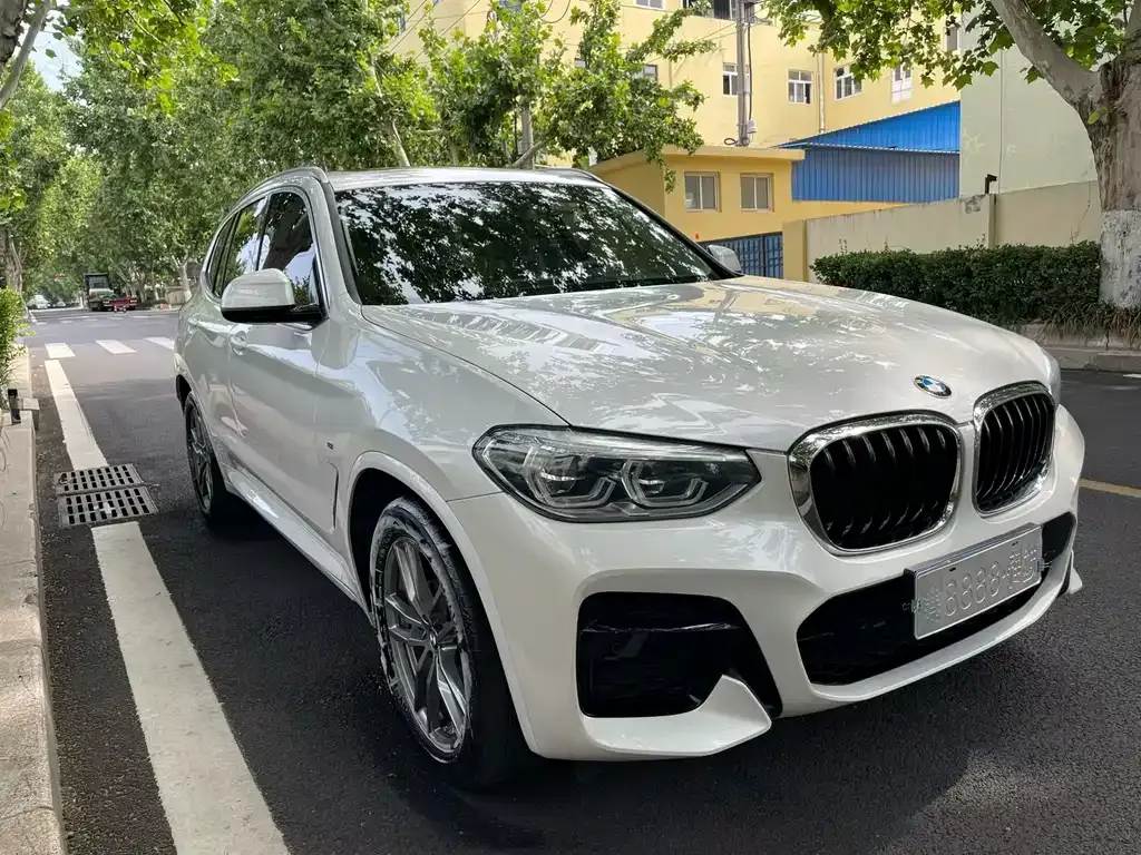 BMW X3 — фото 9