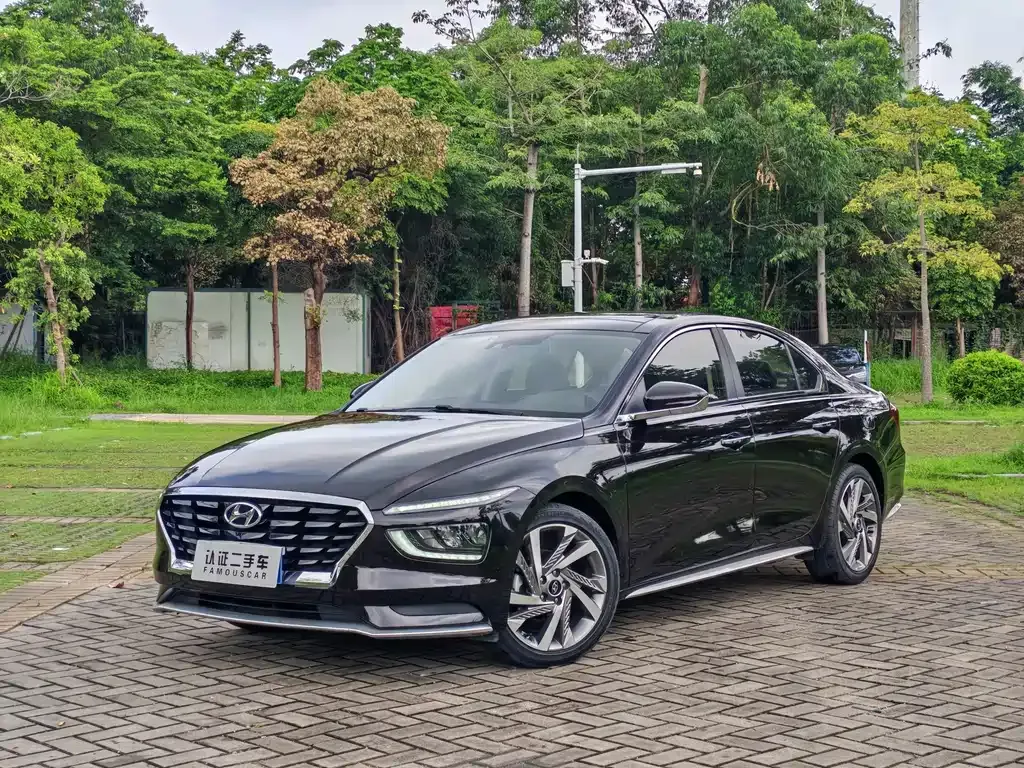 Hyundai Mistra — фото 1
