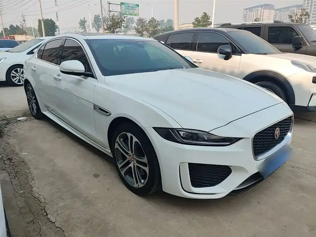 Jaguar XEL — фото 10