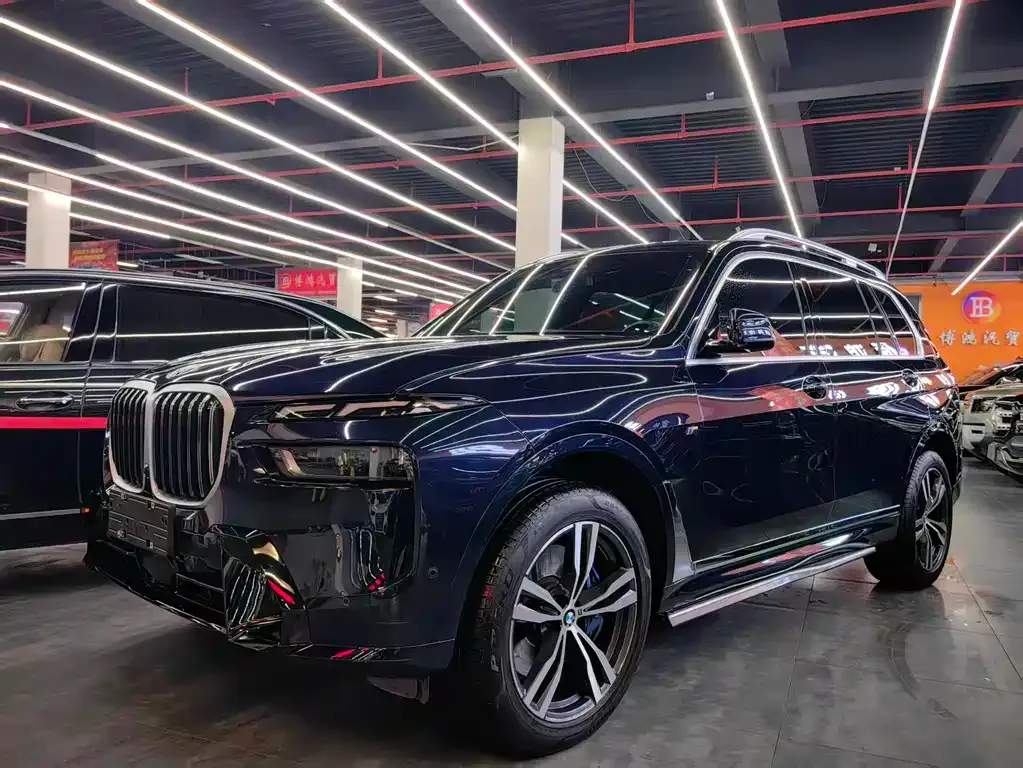 BMW X7 — фото 1