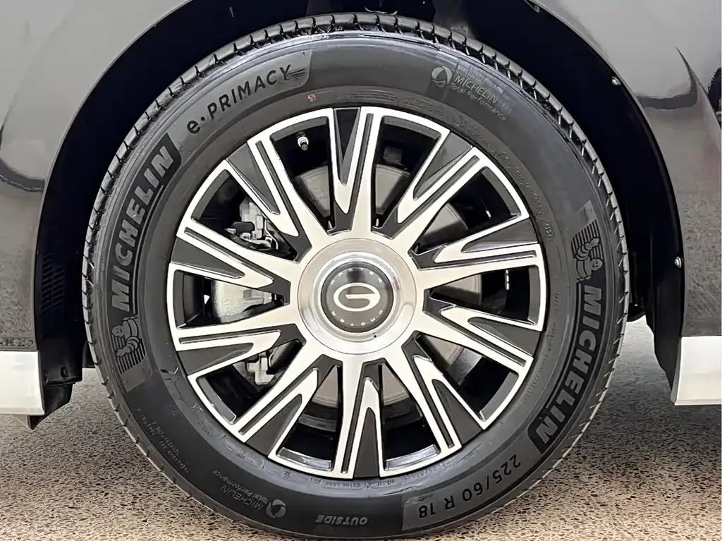 GAC Motor Trumpchi E9 — фото 10