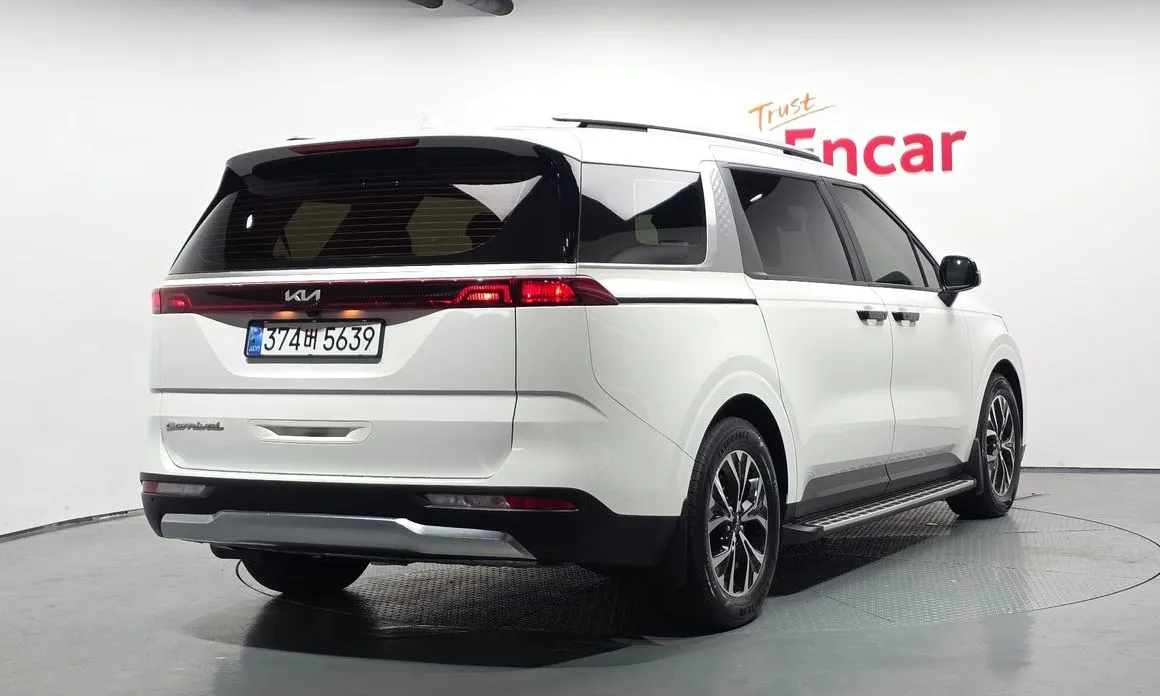 Kia Carnival — фото 4