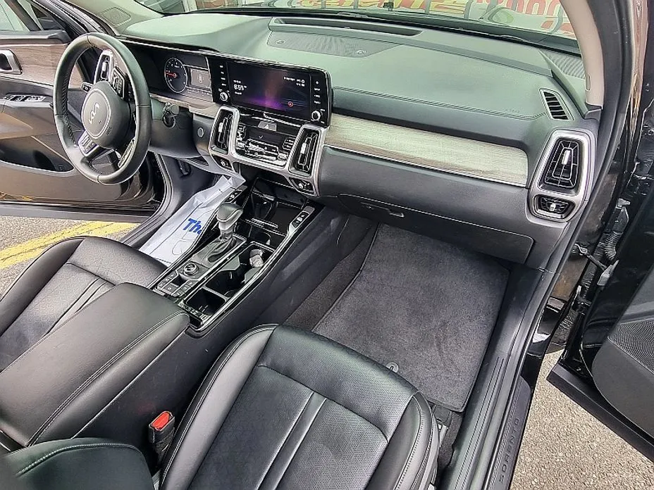 Kia Sorento — фото 9