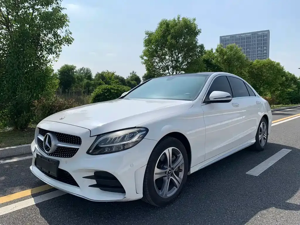 Mercedes-Benz C-Class — фото 1