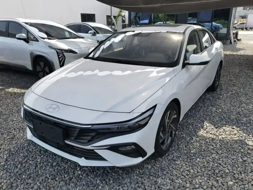 Hyundai Elantra — фото 9